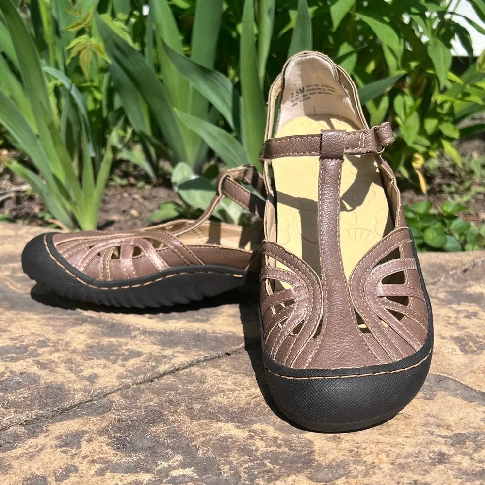 - JBU Sz 7.5 Drift Mary-Jane T-Strap Rugged Dress Sandal! EUC!